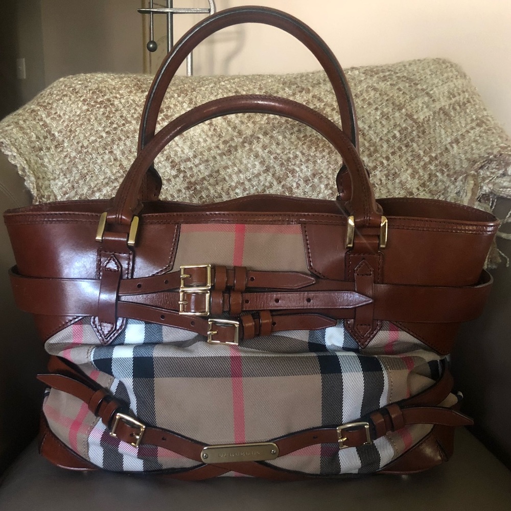 Burberry bag handbag purse